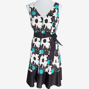 NINE WEST Dress white black green cotton fit and flare floral  10 P